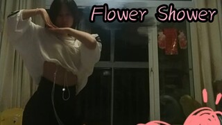 ในปี 2004 นักเรียนหญิงมัธยมปลายคนหนึ่งได้ร้องเพลง Flower Shower ของฮยอนอา “ปีใหม่จีน! สวัสดีปีใหม่!”