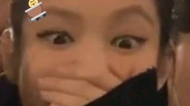 【BLACKPINK】Teary-eyed moment when a fan says she got Jennie’s name tattooed!!!