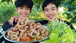 ตำไส้อ่อนรสเด็ด แซ่บนัวร์สุดๆ