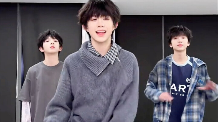 Eason Chen | Ayo! He’s leveled up his looks to a whole new height, huh 🤩 Official 4.3 update!