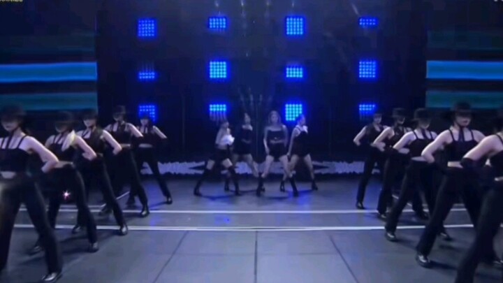 LESSERAFIM颁奖典礼舞台改编看得我人都燃起来了！！