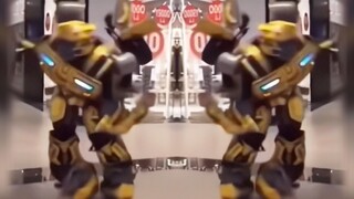 《这离谱的变身形态》