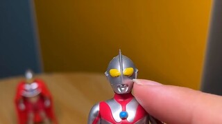 Sáu anh em trong một bước, 52toys sản xuất dòng Ultraman gồm sáu anh em, búp bê mini sưu tập cỡ 3,75