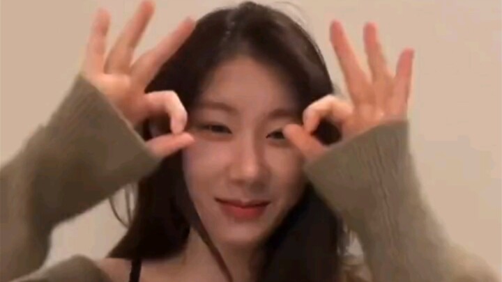 ITZY Li Cailing 3.5 live cover junior sister NMIXX〈OO〉 Such a soft collar