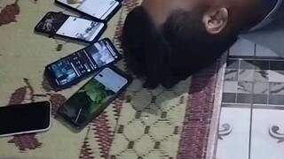 ketika lu tidur duluan dirumah temen