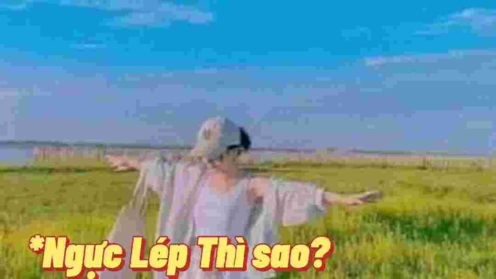 Ngực em lép giống như tivi siêu mỏng thôi ....?