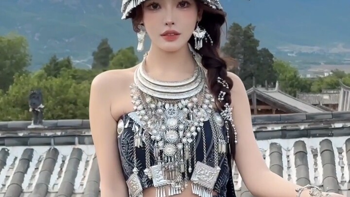 Siapa bisa hapusin payudara tambahan aku? Aku nunggu online, ini udah urgent banget!