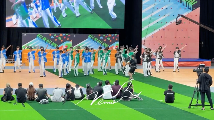 [TF Family] July 17 Sports Day “Waiting for Your Answer” Dance Performance