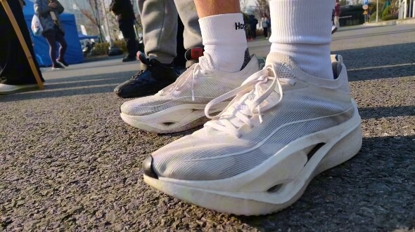 Marathon Đồng Hương xuất hiện runner nghi mang giày Flyknit 4 Ultra