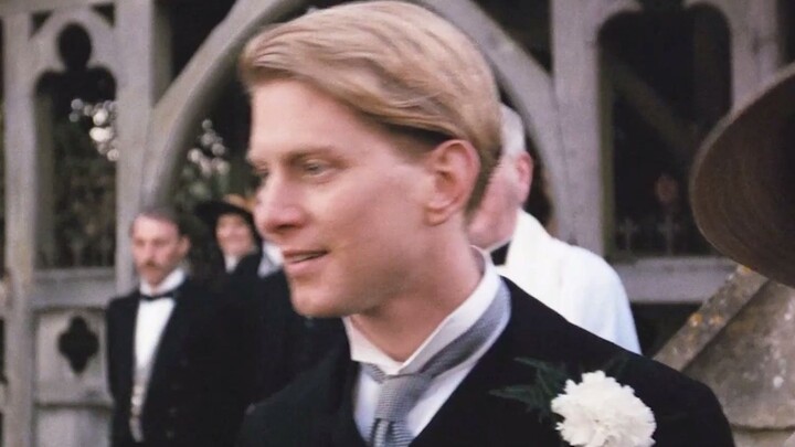 ตัวเอกชายของภาพยนตร์เกย์คลาสสิกเรื่องนี้เป็น "ผู้ดี" อย่างแท้จริง!