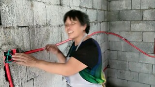 给盲人母亲改造新房子