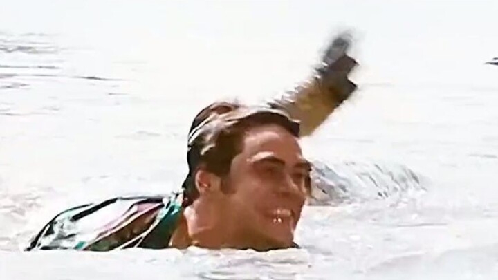 Kalau seseorang tidak kejam, dia tidak bisa berdiri teguh. Orang ini agak kejam. Adegan berikutnya m