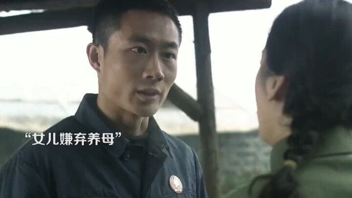 This ungrateful daughter doesn’t even think about what she ate to grow up!