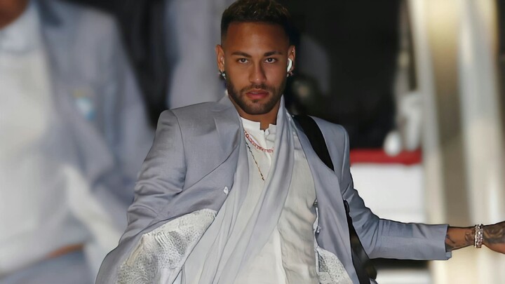 Help! Neymar’s cameo is hilarious—this young lady did exactly what so many of us have been dying to 