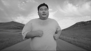 Iklan terbaru Xtep dengan Nicholas Tse x Han Han, apakah menyindir NIKE? Hahahahaha