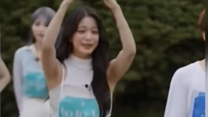 Senior Kim Min-kyu’s gold-standard caliber just keeps climbing—each new appearance leaves his junior