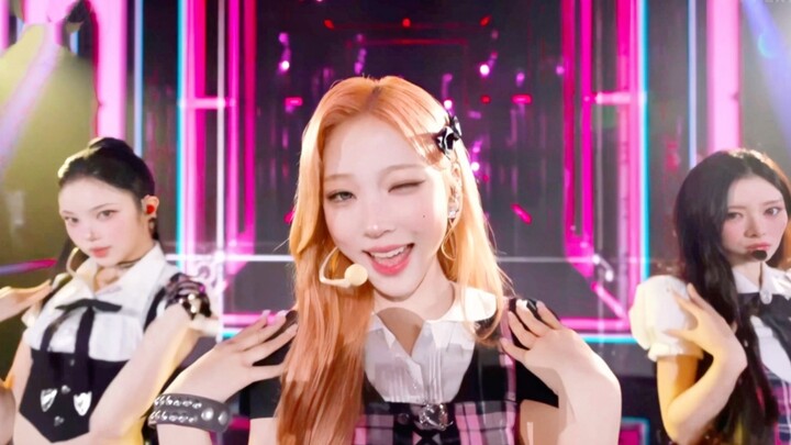 Xin’s expression management is always going haywire—she winks to every song, and you’d think her eye