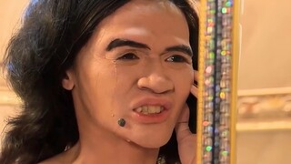 Cô gái bị bạn trai bỏ rơi vì quá xấu xí, nhưng sau khi phẫu thuật thẩm mỹ, cô đã trở thành một người