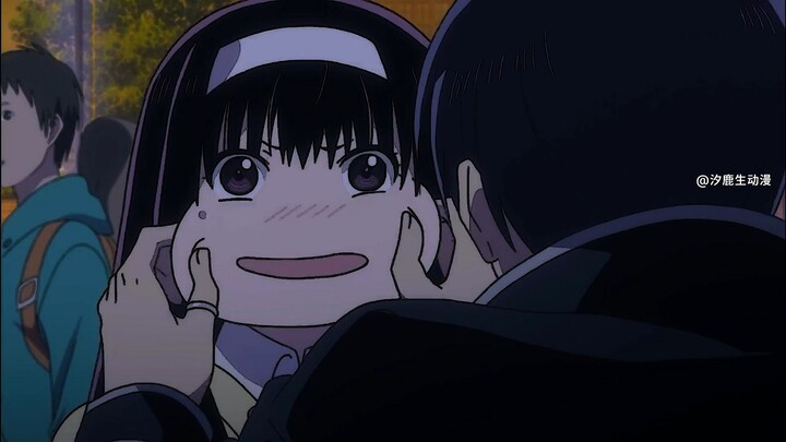 Who wouldn't want to pinch such a chubby face?