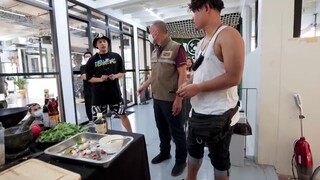 แกล้ง.   เอาตำรวจมาจับ Rapper