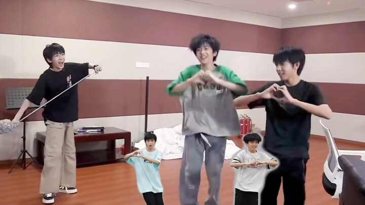 رقصت بشدة حتى نسيت كل شيء.