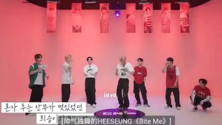 【فترة الإزهار】 أراد تشنغ شون الرقص مع شي تشنغ على أغنية "bite me"، لكن عندما اكتشف أنه هو وحده من ير