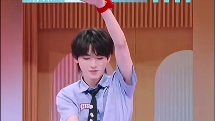 能不能让时团多跳网络热舞啊，我们是真的爱看