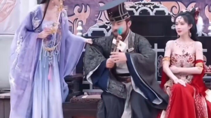 Mạnh Tử Nghĩa vào vai vợ của Từ Chí Thắng, anh ấy quả là quá hạnh phúc rồi.