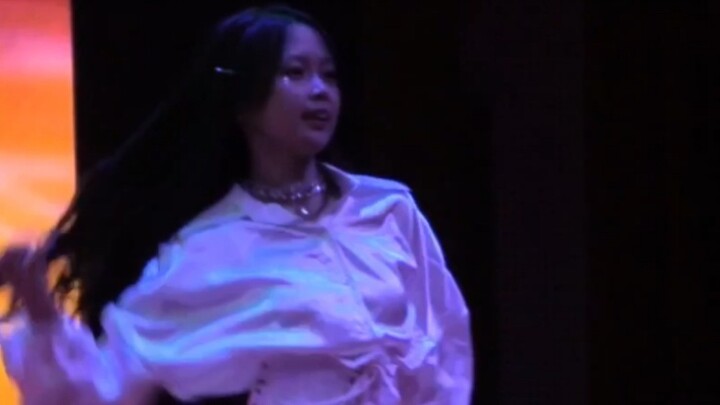 Come in and see the lighting! ! 16-year-old high school student dances straight shot~