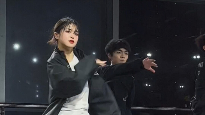 The dancers should be more handsome than boys, right?