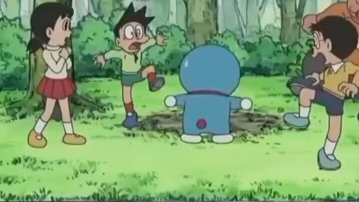 Doraemon dan teman temannya kaget