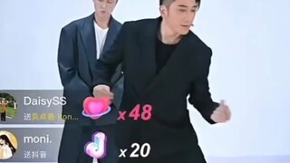 TVB ออกอากาศการเต้นรำกลุ่มชาย Wu Zhuoxi กับ Wang Haoxin, Wu Zhuoxi เป็นอาสาสมัคร
