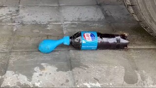 The car runs over a large bag of SpongeBob SquarePants, the scene is spectacular