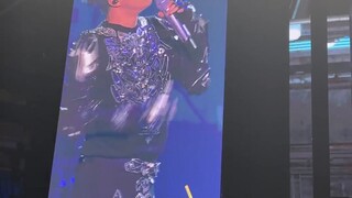 Tiết Chi Khiêm, Thiên Ngoại Lai Vật, nói năng vụng về khiến cả khán giả chọn cách trả vé haha