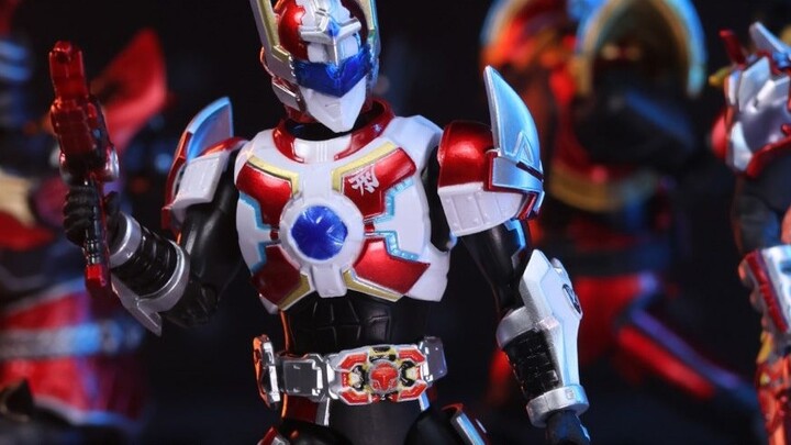 It's outrageous that a armored warrior that is less than the size of a palm can be made so exquisite