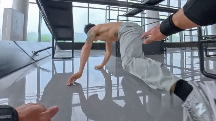 World Parkour Chase Race: The Chaser’s Perspective