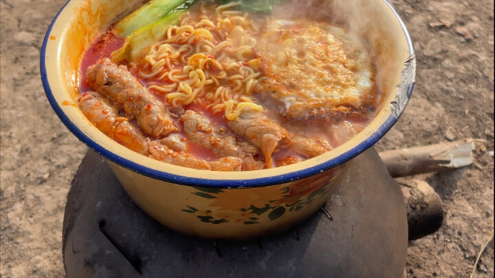 Sesame Sauce Beef Instant Noodles