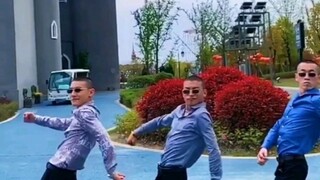 我兄弟大慈大悲我好有面子