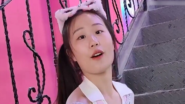 Saya memotong iklan untuk diri saya sendiri untuk menemukan pasangan