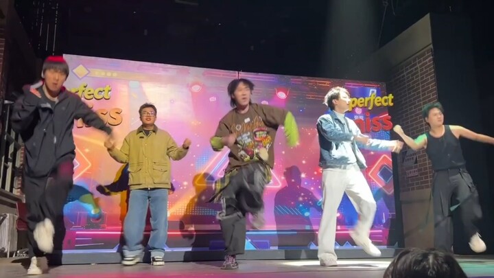 【Wuhua Bamen】Garden Internet Cafe Dance Live Shot (Private-Style Version, Excluding Hao Xutao) Final