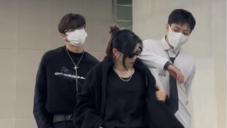 带上兄弟们来一段