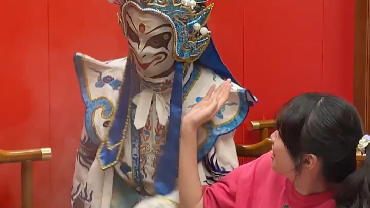 هي هي تضربني وووو