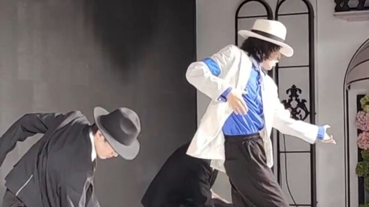 Nhảy MJ trong chính đám cưới của mình là cảm giác như thế nào (bản đầy đủ)