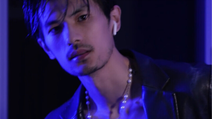 พัฒนาวิธีการสวมใส่เสื้อหนังแบบใหม่