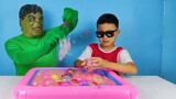 Hulk and Ozawa's sister play with water-filled balloon toys, bigfoot monsters come to make trouble a