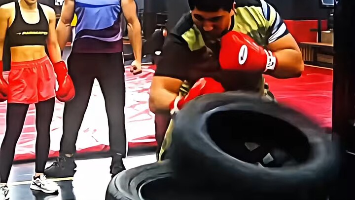 ท้าดวลหมัดหนัก