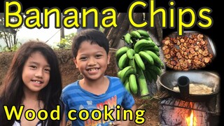 WOOD COOKING BANANA CHIPS/Life in the Philippines/Buhay probinsya(Axel and Celine)