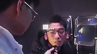 垃圾桶里经常会玫瑰花，但是永远不会有康乃馨