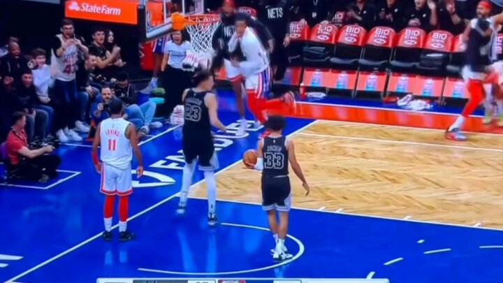 putback Dunk by Irving