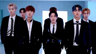 PENTAGON-Daisy is going crazy in suits! ! Ahhhhhhh~